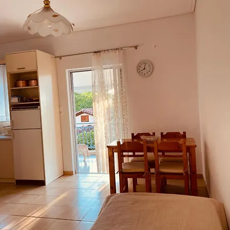 Apartment Dimitras *