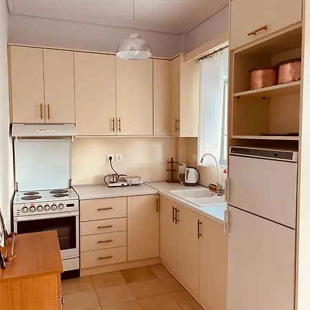 Dimitras Kamena Vourla