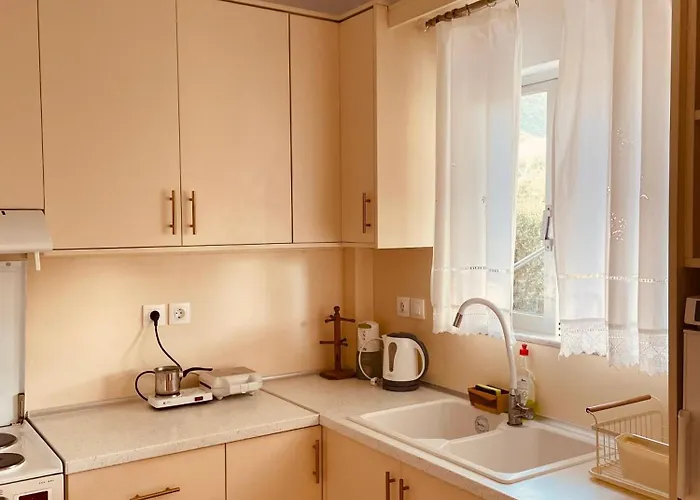 Dimitras * كامينا فورلا